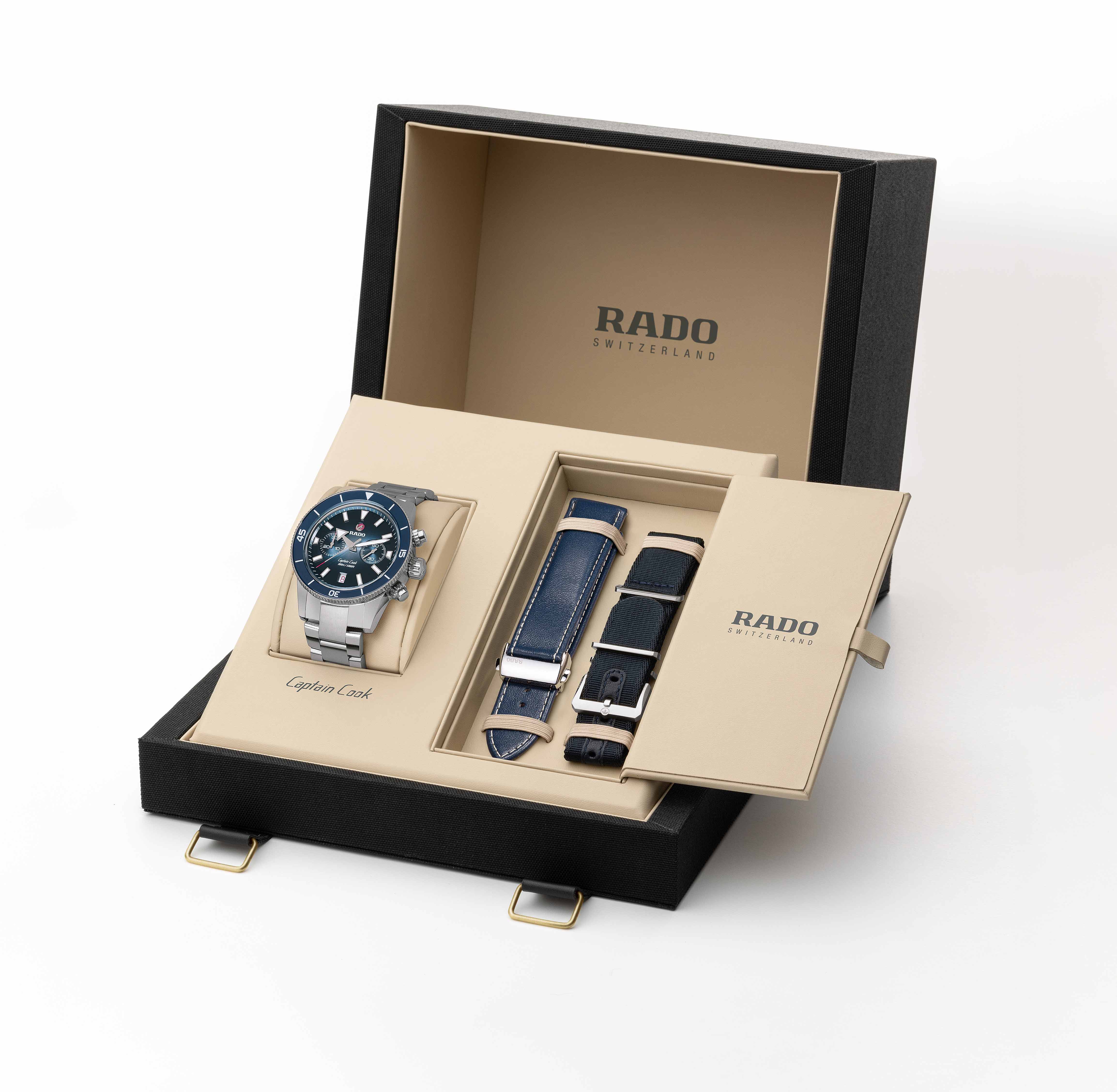 סט RADO Captain Cook עם רצועות מתחלפות RADO Captain Cook watch set with interchangeable straps