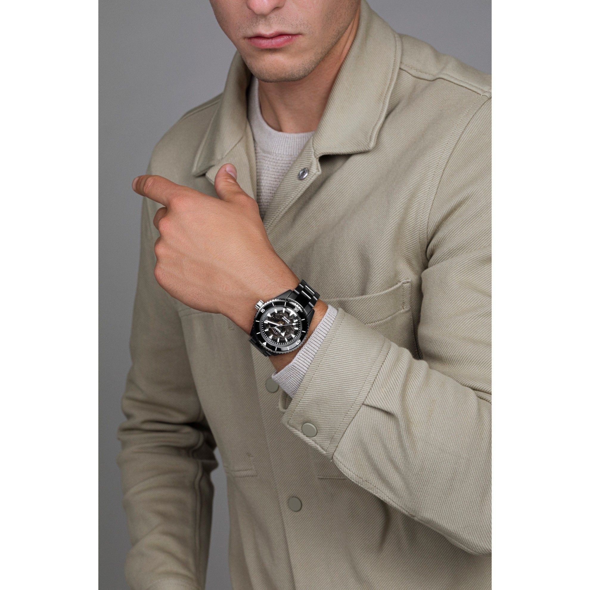 RADO Captain Cook R32127152 RADO Captain Cook R32127152 R61273015