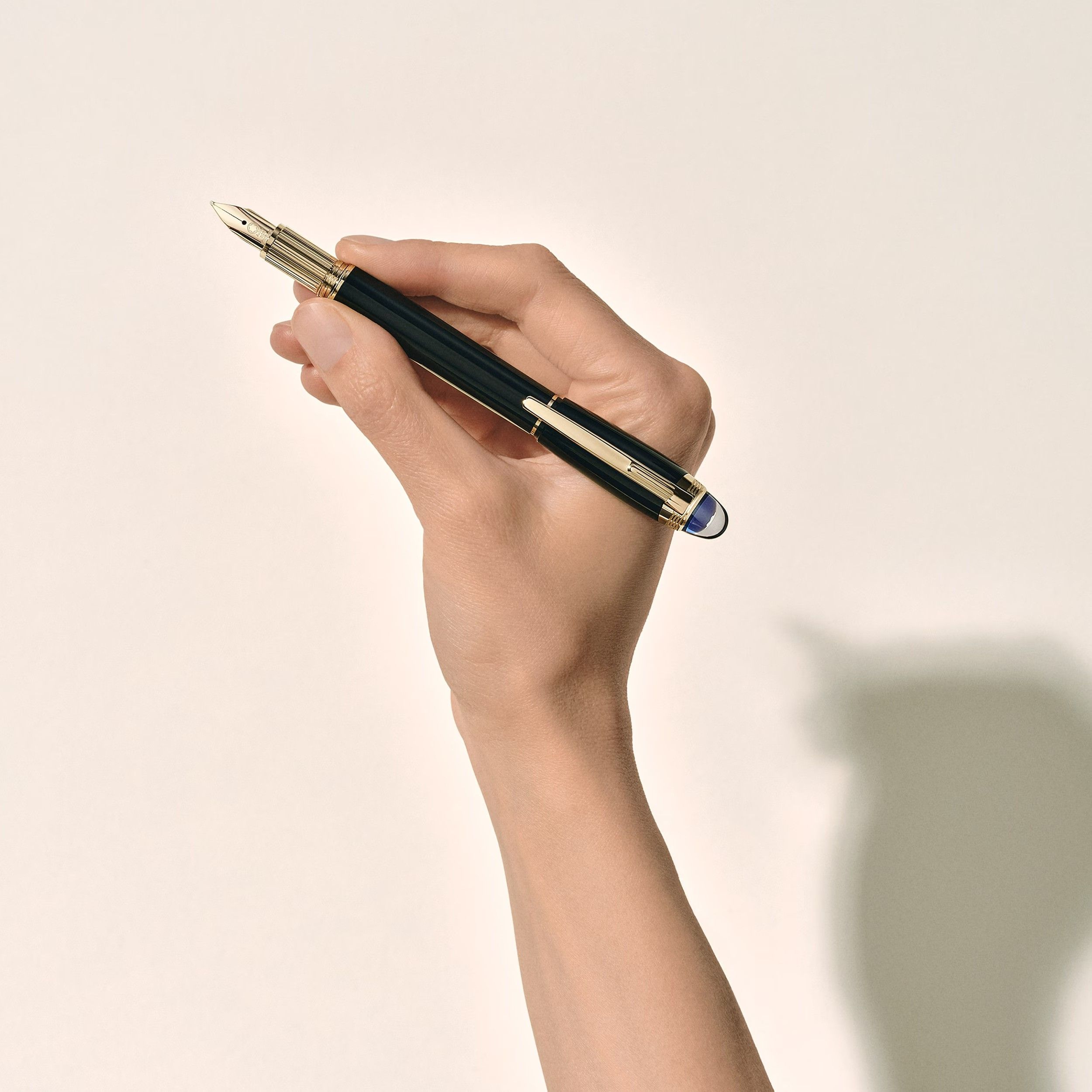 �� ���� ������ MONTBLANC StarWalker Precious Resin Fountain Pen F ��� MB132532