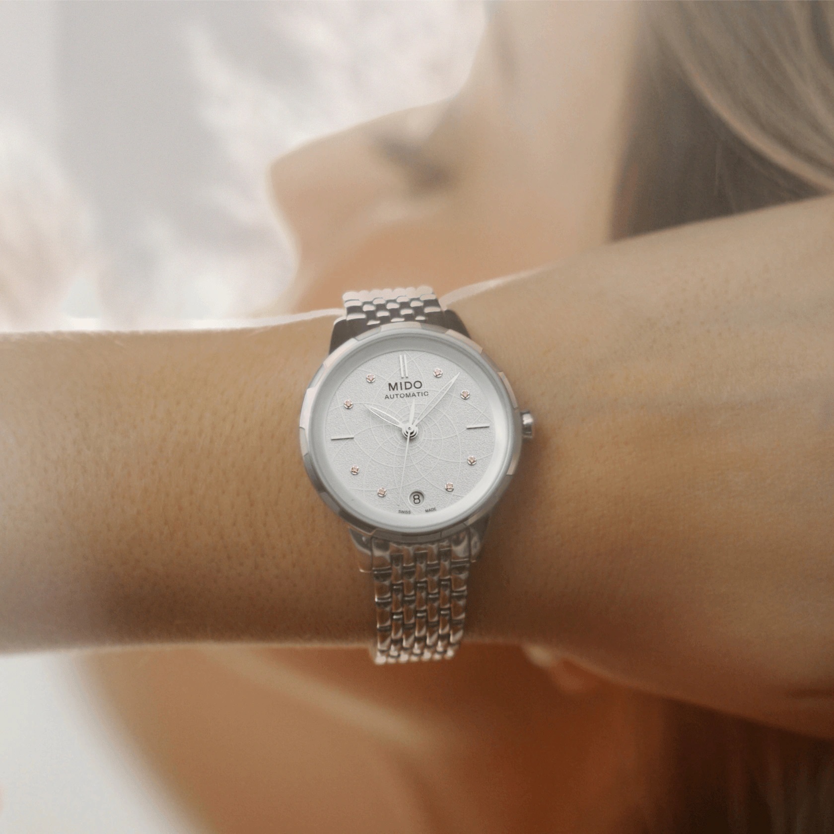 ���� �� ������� ���� MIDO M0432071101100