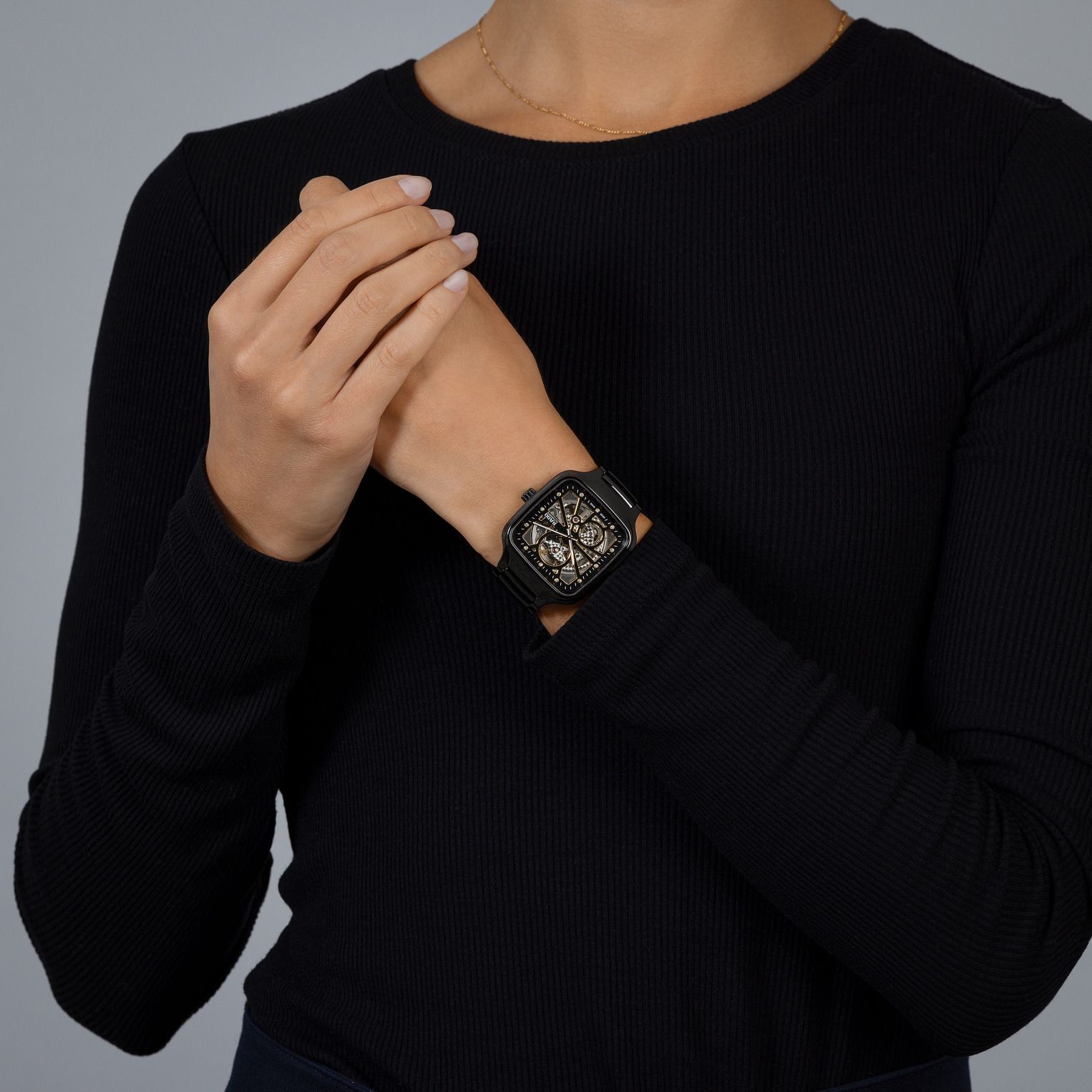 ���� �� ������� ������� RADO True Square Automatic Open Heart Diamonds R27086712 / R60863071